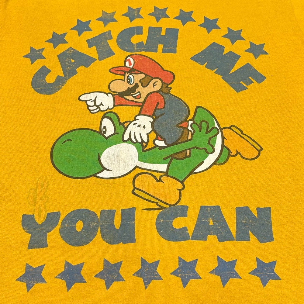 Yellow Graphic T-Shirt with Mario Yoshi Nintendo y2k Catch Me If You Can SMALL